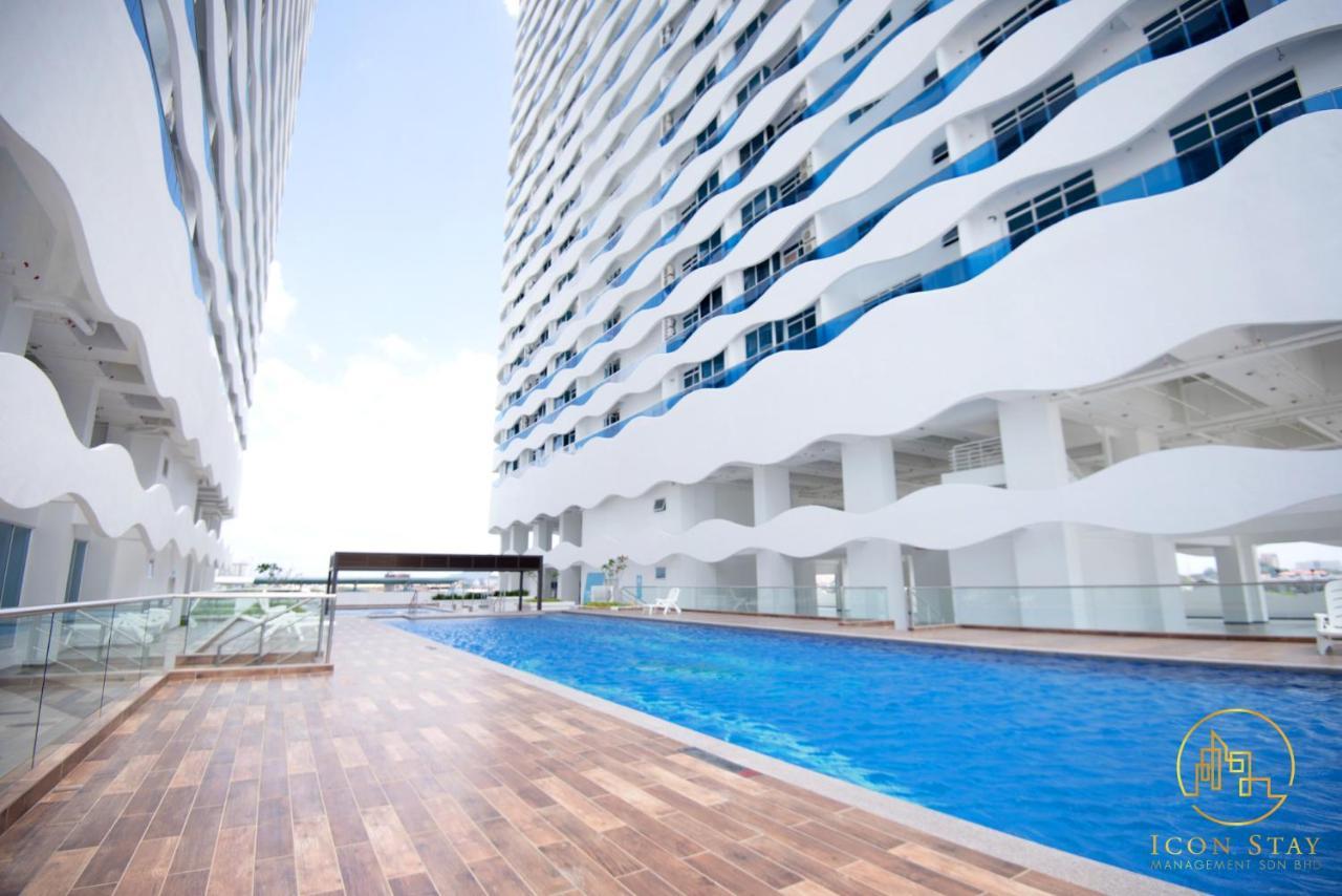 The Wave Residence Melaka Exteriör bild